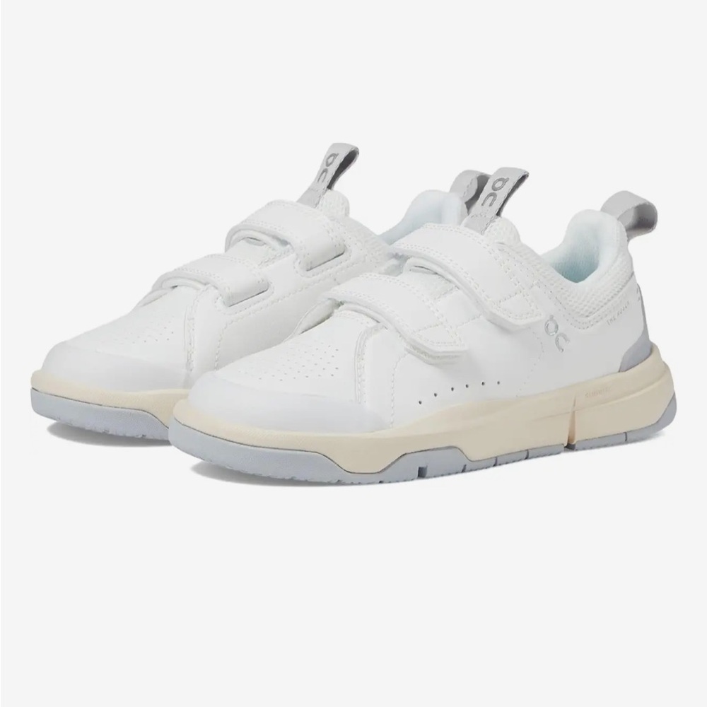 On running Kids 
The Roger Kids (Little
Kid size 1  unisex 
Color:White/Glacier